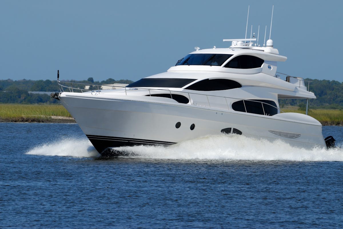 Luxury Yacht rental Dubai